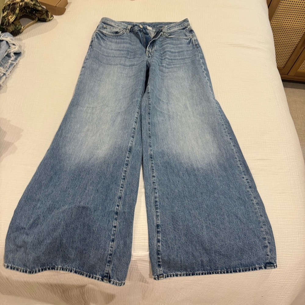 Wide-Leg Blue Jeans